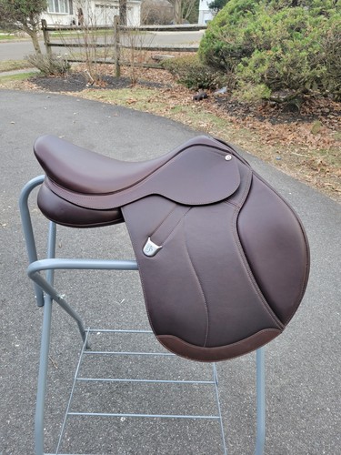 Bates caprilli close - caprilli,
