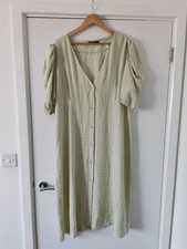Ladies Green Dress. Nasty Gal