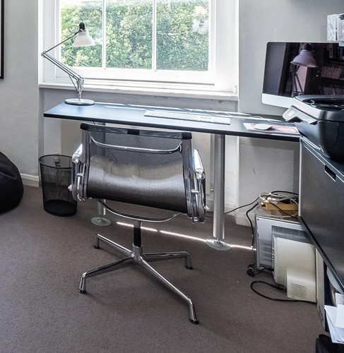Vitsoe 606 integrated desk - vitsoe,