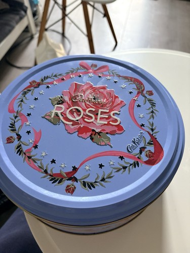 Cath kidston roses - kidston, tin