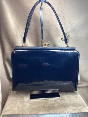 Vintage black patent leather - black,