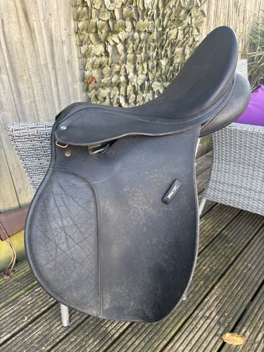Wintec black - 17.5”,