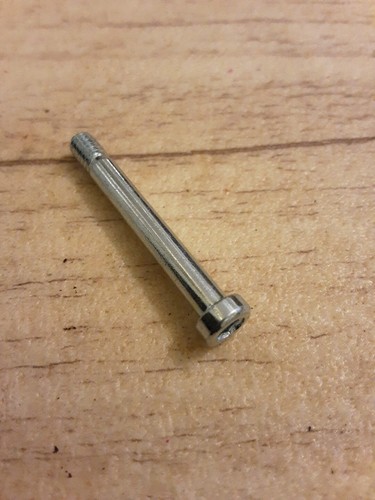 Meccano c935 pivot bolt - #c935,