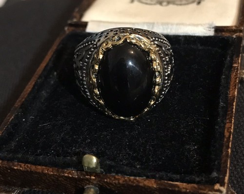 Vintage style jewellery - style, black