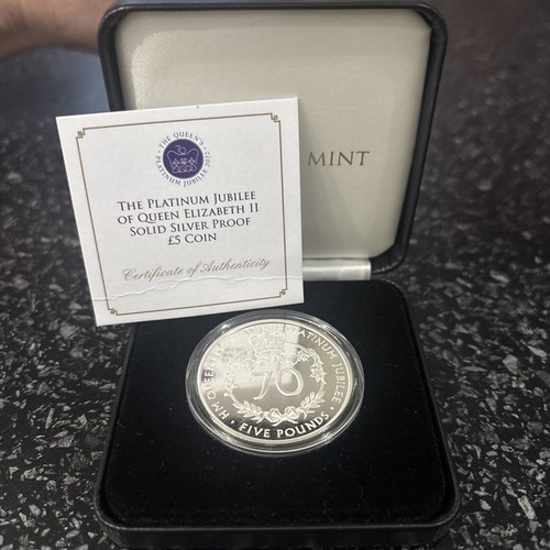 The platinum jubilee queen - the,