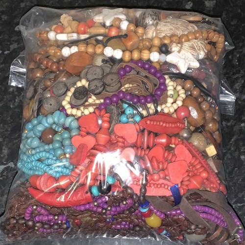 20kg mixed wooden jewellery - mixed,