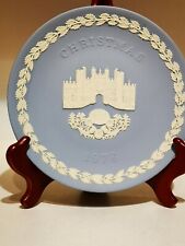 Wedgewood Celebration Jasperware  Plate Christmas 1976 Hampton Court. Mint.