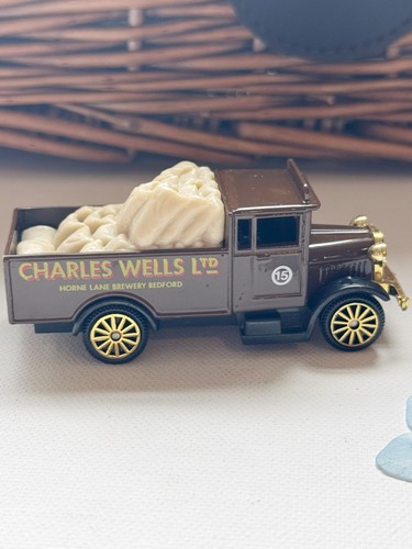 Corgi morris truck - truck, charles