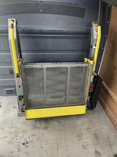Ricon RaiK2003 Wheelchair Lift