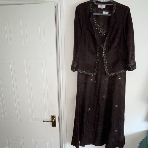 Brown paisley 2pc - cc,