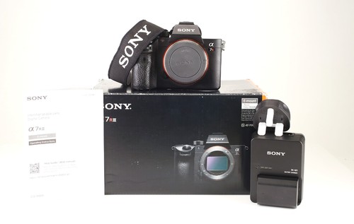Sony alpha a7r iii - sony,