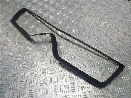 Front bumper centre - centre, trim
