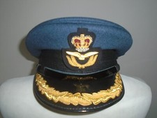 RAF MENS GROUP CAPTAIN CAP WITH BADGE SIZE 53CM GENUINE RAF ISSUE NEW NO BOX