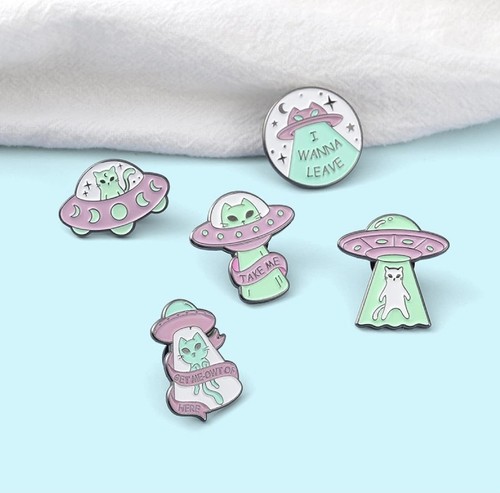 Alien cat enamel pin - cat, badge