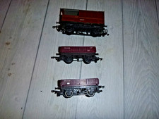 Two hornby wagons with - hornby, drop