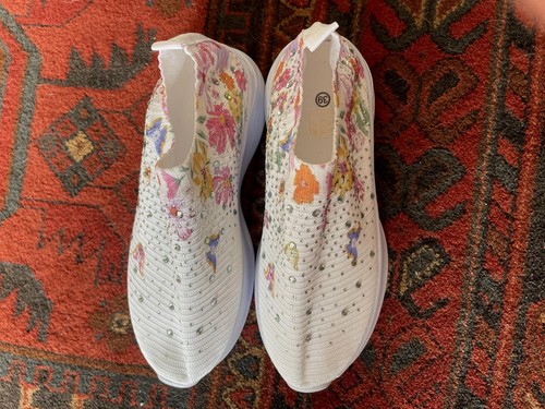 White sequinned floral - white,