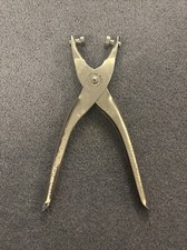 Maun industries hole punch 2240-2570 Vintage