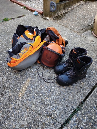 Chainsaw equipment stihl - chainsaw,