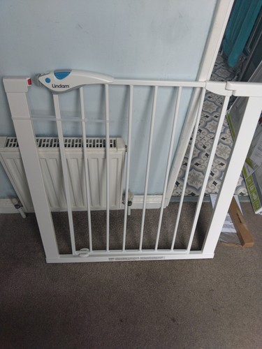 Lindam safety gate - safety,