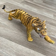 ELC AAA Prowling Swiping Adult