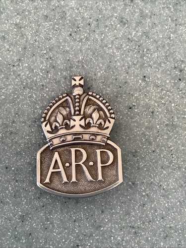 Vintage ww2 arp - vintage, badge