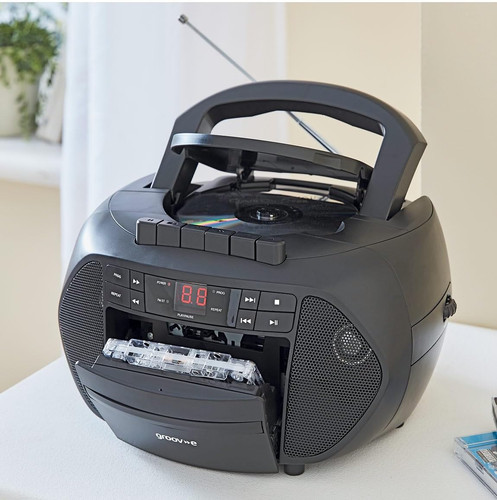 Portable nostalgic boombox - portable, cd
