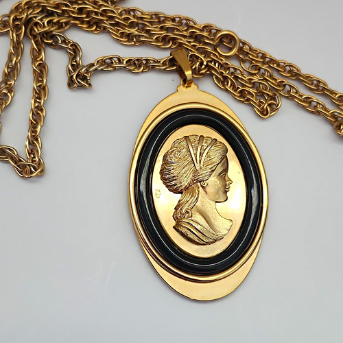 Avon signed gold - avon,