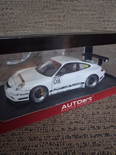 Autoart scale porsche - 1.18,