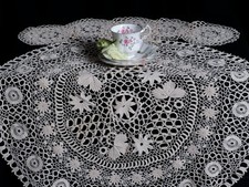 Vintage Le Picot Bigouden Irish crochet  lace tablecloth and 6 doilies clones