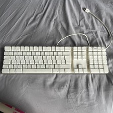 Apple Keyboard Model A1048 USB