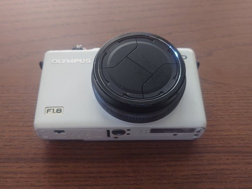 Olympus 8 white - xz-1,