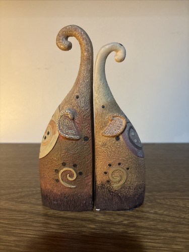 Pair elephants that join - pair,