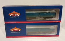 2 x 34-652B Bachmann OO Gauge