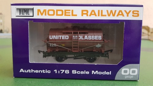 Dapol b590 united molasses - dapol,