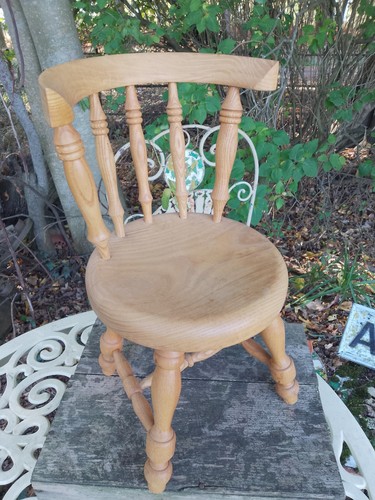 Oak small child spindle - oak,