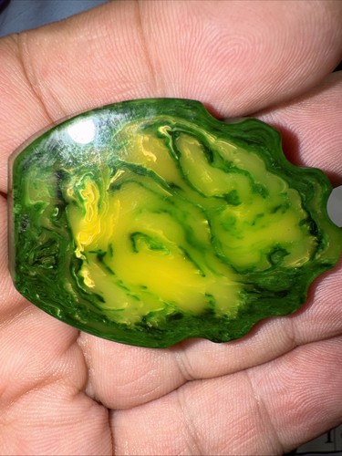Pin brooch bakelite green - pin, end