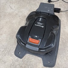 Husqvarna Automower® 305 Robotic Lawnmower | 600 m² Working Area Capacity |