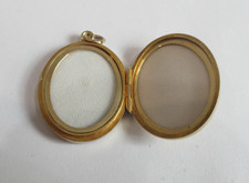 9ct Yellow Gold Oval Locket