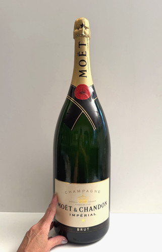 Huge vintage moet chandon - 24",