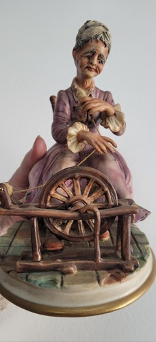 Capodimonte figure old lady - capodimonte,