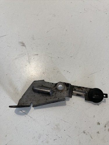 Mitsubishi grandis bracket - mitsubishi,