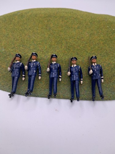 Vintage lead toy figures - toy,