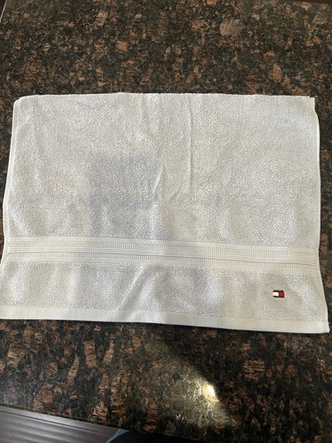 Tommy hilfiger gray hand - tommy, towel