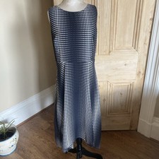 WALLIS PETITE BLACK & WHITE