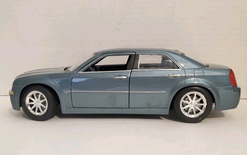 Maisto 2005 chrysler - maisto, 300c