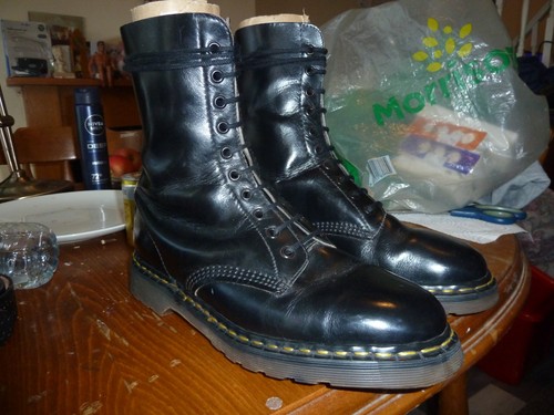 Martens hole black - 10,