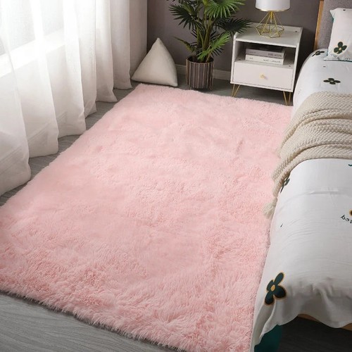 Pink soft fluffy kids bedroom - fluffy,