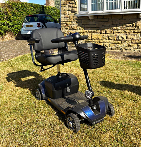 Drive wheel mobility scooter - 4-wheel,