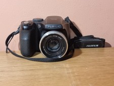 FUJI FINEPIX DIGITAL CAMERA -