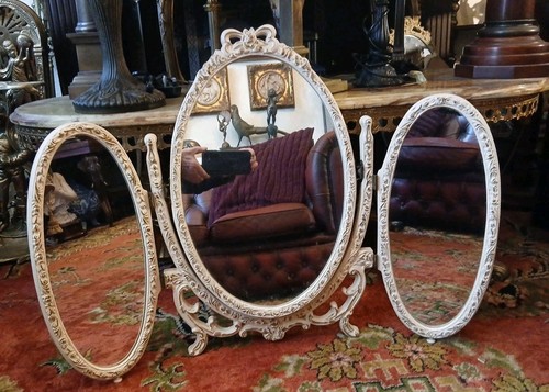 Vintage triple folding vanity
